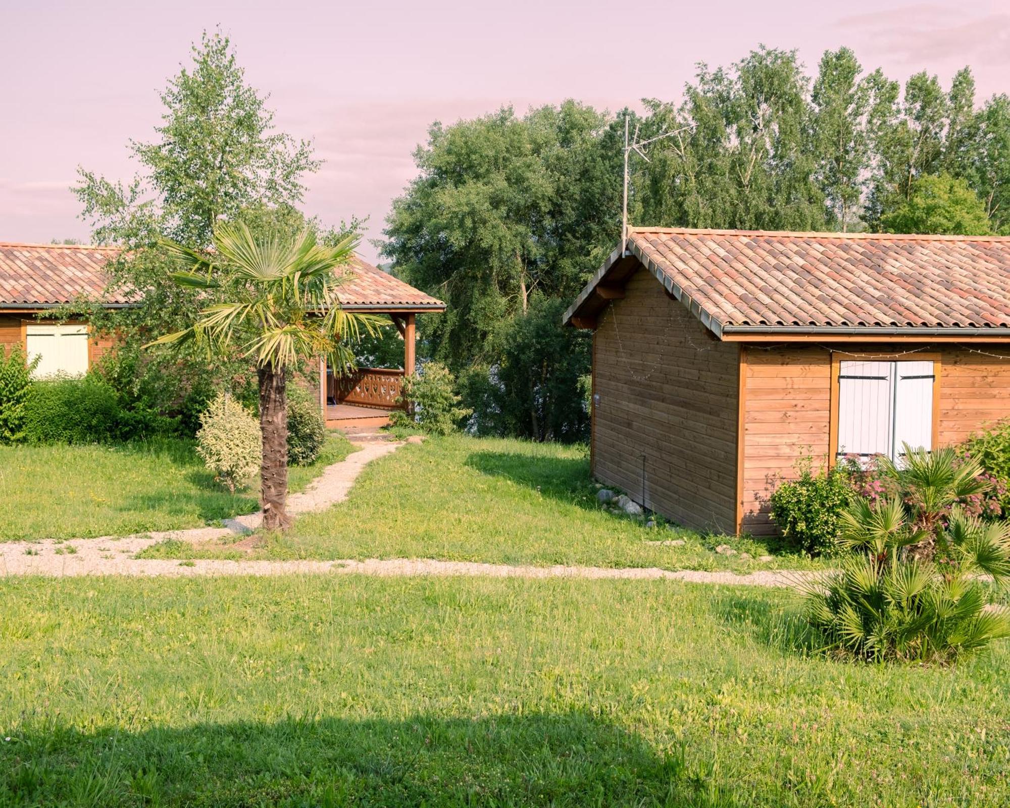Les Chalets Montrejeau Bagian luar foto